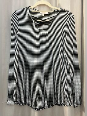 Hailey & Co. black and white striped long-sleeve tunic